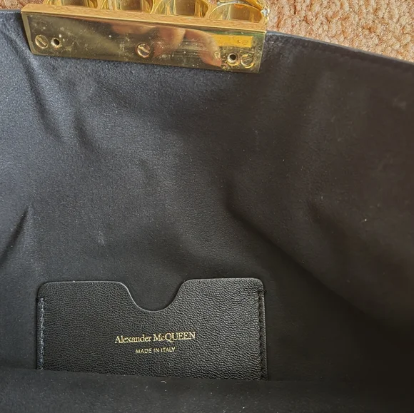 Alexander McQueen Black Clutch Bag - Picture 3 of 4